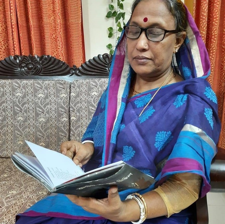 অ র্চ না  মা লা কা র